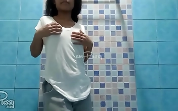 Feast Your Eyes On This Luscious Teen From The Philippines As She Takes A Steamy Shower!